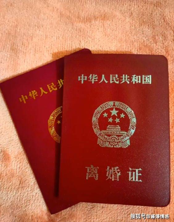 免费证书制作 vs 找图文店:谁更胜一筹?